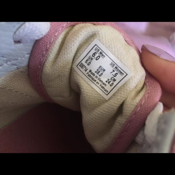 Custom shoes - Picture 3 of 3